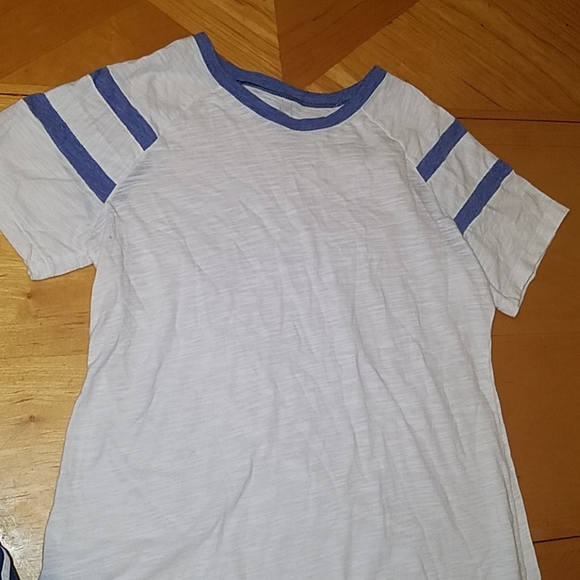 White Blouse - Picture 1 of 2